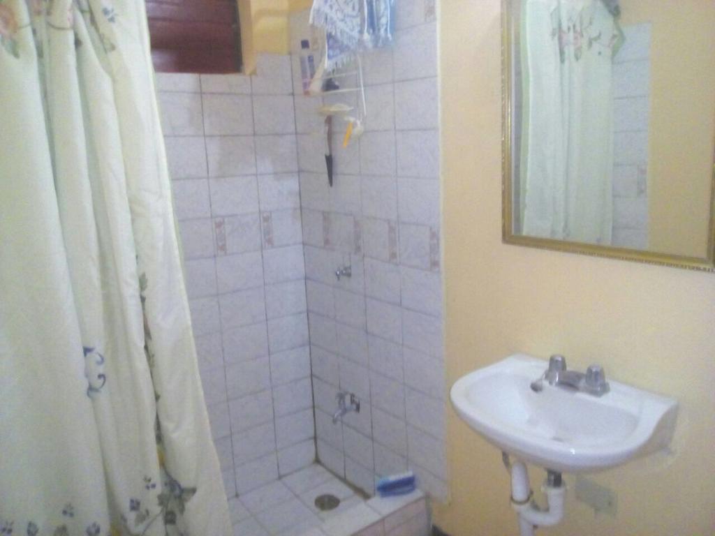 Leslies' Home Portmore Kültér fotó